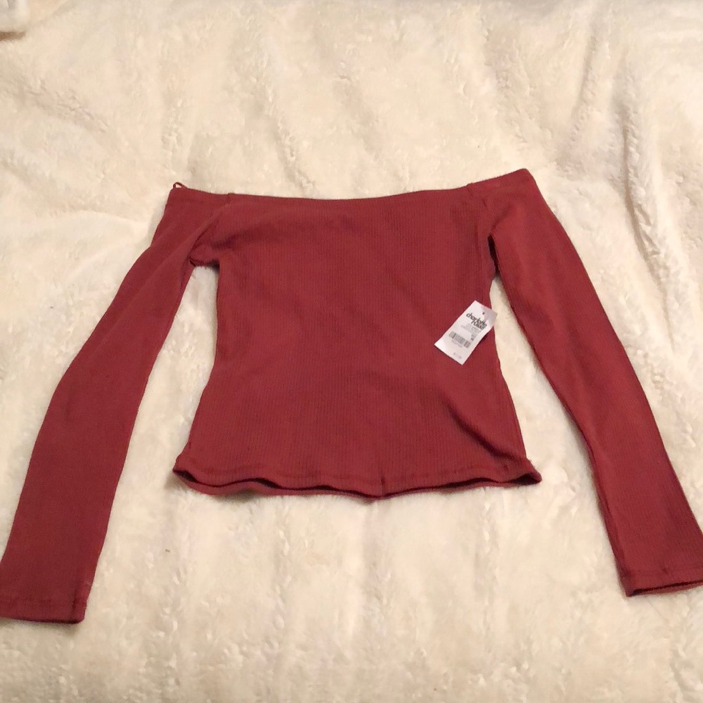 Off the shoulder cropped long sleeve